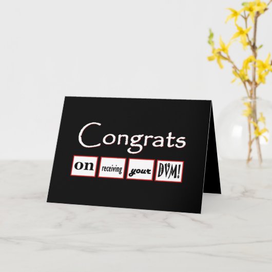 DVM学位 – 名前をカスタムするおめでとう – カード (黄色い花)