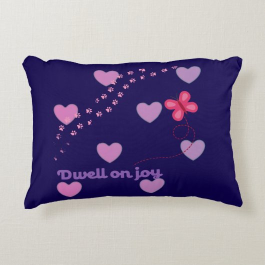 dwell on joy hearts and paw prints accent pillow アクセントクッション (正面)