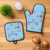 dwell on joy hearts and paw prints oven mitt  鍋つかみ&鍋敷きセット (トップダウン)