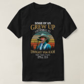 Dwight Yoakamギフトカッコいいは、まだヴィンテージをする。 Tシャツ (デザイン正面)
