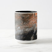 Dynamic Earth Tones and Swirls ツートーンマグカップ (中央)