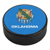 Dynamic Oklahoma State Flag Graphic on a アイスホッケーパック (3/4)