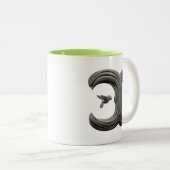Eのマグ(右利きの) ツートーンマグカップ (正面右)