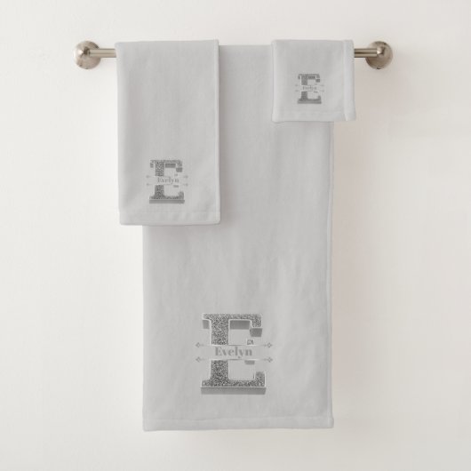 Eイニシャルパーソナライズされたシルバーモノグラムあなたの名前 バスタオルセット (インサイチュ)