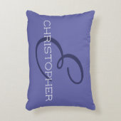Eイニシャルパーソナライズされた名青トレンディー アクセントクッション (正面(垂直))