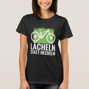 Eバイクとeをパンチングする代わりに笑顔でバックプリント Tシャツ