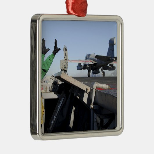 EA-6B Prowlerがフライトデッキから起動 メタルオーナメント (右)