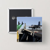 EA-6B Prowlerがフライトデッキから起動 缶バッジ (正面&裏面)