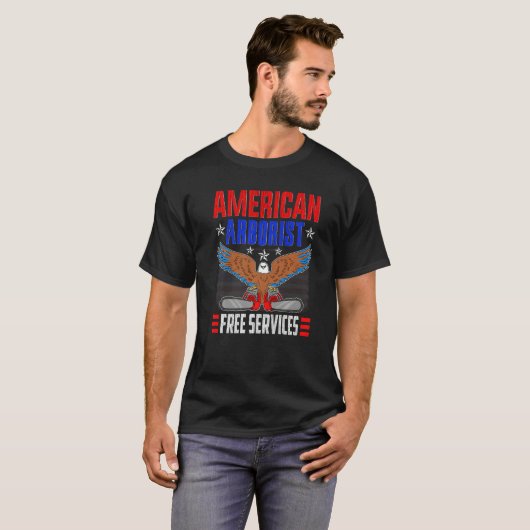 Eagle Holding Chainsaws American Arborist Tシャツ (正面フル)