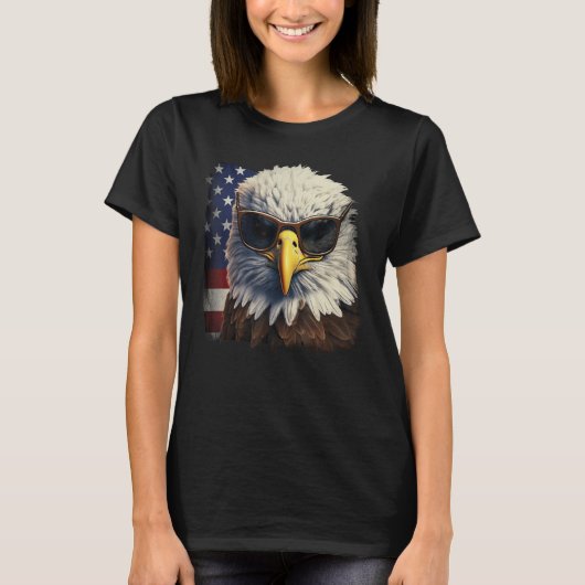 Eagle Proud Patriotic American US Flag 4th Of July Tシャツ (正面)