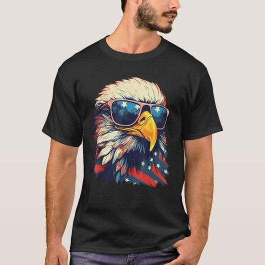Eagle Proud Patriotic American US Flag 4th Of July Tシャツ (正面)