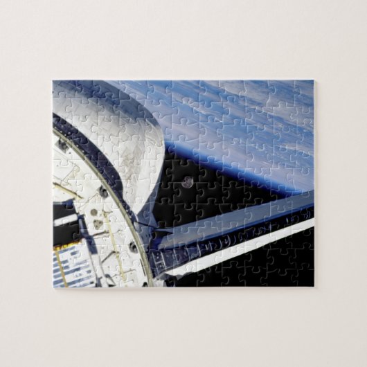 Earth and Moon from Space Shuttle Discovery ジグソーパズル (横)