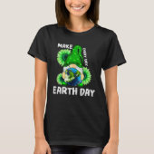 Earth Day 2023 Gnomes Planet Make Earth Day Every  Tシャツ (正面)