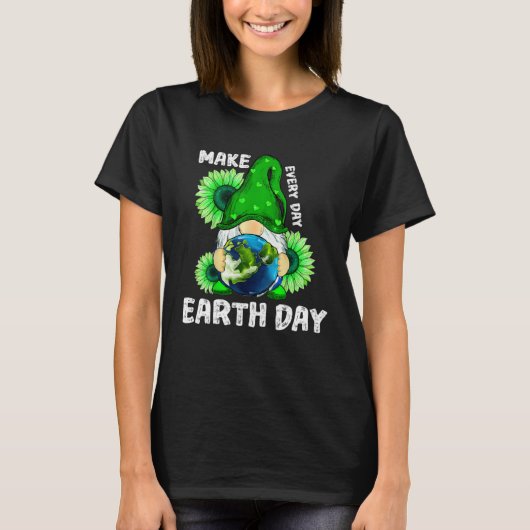 Earth Day 2023 Gnomes Planet Make Earth Day Every Tシャツ (正面)