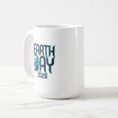 Earth Day 2026 | Modern Typography Eco Design コーヒーマグカップ (正面左)
