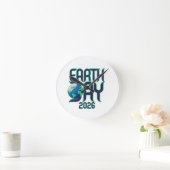 Earth Day 2026 | Modern Typography Eco Design ラウンド壁時計 (ホーム)