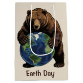 Earth Day Bear Hugging Planet Design ミディアムペーパーバッグ (裏面)
