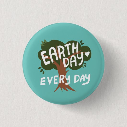 EARTH DAY EVERY DAY HANDLETTERED Tree 缶バッジ (正面)