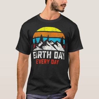 Earth Day Everyday 51th Anniversary Planet Teacher Tシャツ