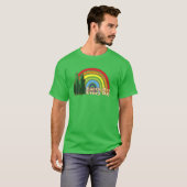 Earth Day Everyday Rainbow Pine Tree Design Tシャツ (正面フル)