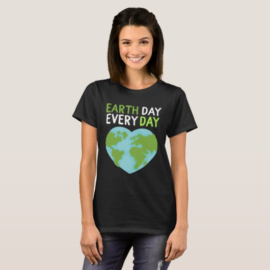 Earth Day Everyday Rainbow Pine Tree Nature Green  Tシャツ (正面フル)