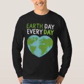 Earth Day Everyday Rainbow Pine Tree Nature Green  Tシャツ (正面)