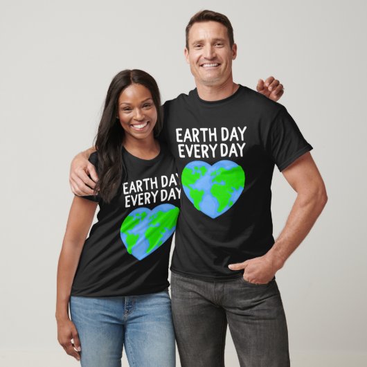 Earth Day Everyday Rainbow Pine Tree Nature Green  Tシャツ (ユニセックス)