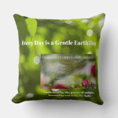 Earth Day Gift 🌸rosebud   |Throw Pillow  クッション (正面)