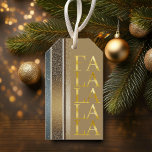 Earth Tones Christmas Fa La La Pattern#27 ID1009 ギフトタグ<br><div class="desc">今年もしは疑問に思、クリスマスの装飾や贈り物の包装の供給のために選ぶべき色の組み合わせであり、私は生活を少し簡単にするために調整パターンのコレクションを作成した。このギフトラベル華美はストライプ、グリッターと効果を持つ垂直なデザインが特徴グランジで、ソフトベージュとスモーキーブルーグリーンのアーストーンのカラーパレットに示されている。金ゴールドの縦型'Fa La La La'は、おもしろいアクセントを追加。検索ID1009この配色の他の製品とパターンを表示する。</div>