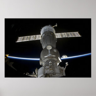 Earth's limb intersects a Soyuz spacecraft ポスター