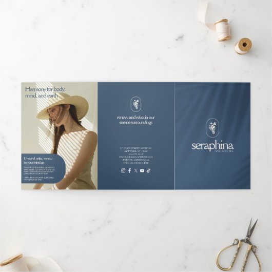 Earthy Elegance Logo Beauty, Spa Blue Brochure 三つ折りカード (外部)