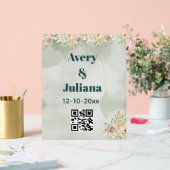 Earthy Shades Flowers Boho Elegant Sage Green アクリルサイン (ウェディング)