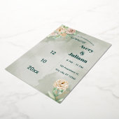 Earthy Shades Flowers Boho Elegant Sage Green  箔招待状 (回転した状態)