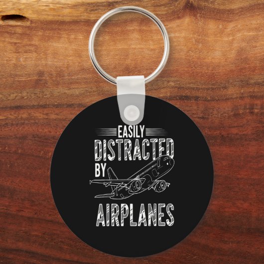 Easily Distracted By Airplanes Funny Plane Lovers  キーホルダー (正面)