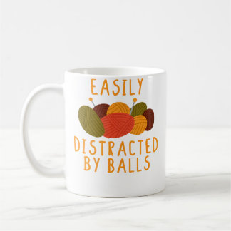 Easily Distracted By Balls Funny Crocheting Knitti コーヒーマグカップ
