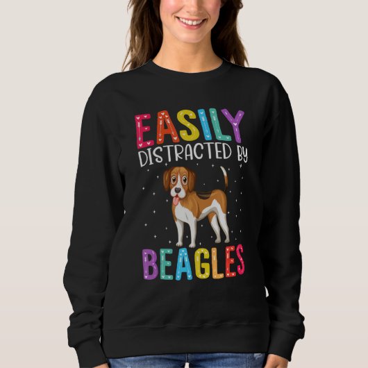 Easily Distracted By Beagles Dog  Beagles Dog スウェットシャツ (正面)
