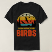 Easily Distracted by Birds Retro Sunset Bird Lover Tシャツ (デザイン正面)