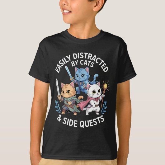 Easily Distracted By Cats & Side Quests Funny Tシャツ (正面)