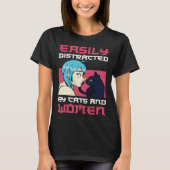 Easily distracted by cats and lesbian women tシャツ (正面)