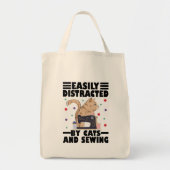 Easily Distracted By Cats And Sewing cat lover トートバッグ (正面)