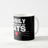 Easily Distracted by Cats Mug | We Are All Mugs コーヒーマグカップ (正面右)