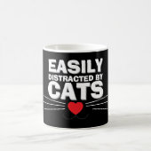 Easily Distracted by Cats Mug | We Are All Mugs コーヒーマグカップ (中央)