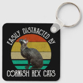 Easily Distracted By Cornish Rex Cats キーホルダー (裏面)