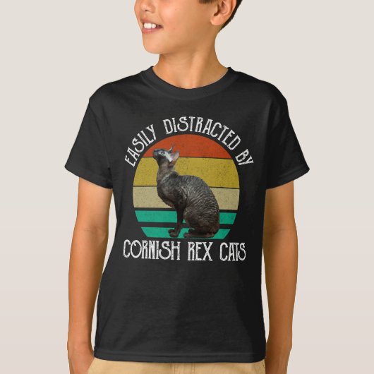 Easily Distracted By Cornish Rex Cats Tシャツ (正面)