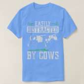 Easily distracted by cows Cow Farmer  Tシャツ (デザイン正面)
