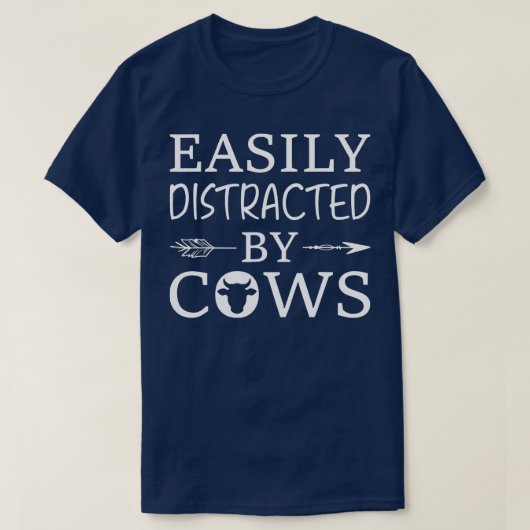Easily Distracted by Cows Farmer Girl  Tシャツ (デザイン正面)