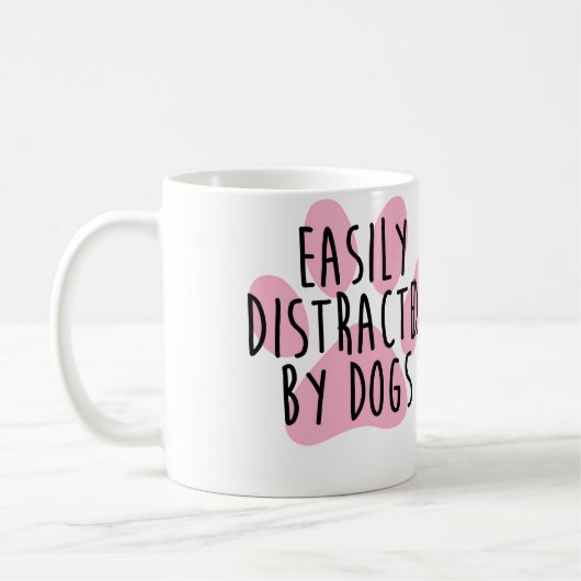 Easily Distracted By Dogs コーヒーマグカップ (左)