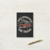 Easily Distracted By Fire Trucks ポストイット (デスク上)