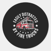 Easily Distracted By Fire Trucks Design  ラウンドシール (正面)