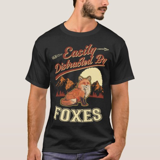 Easily distracted by Foxes Tシャツ (正面)